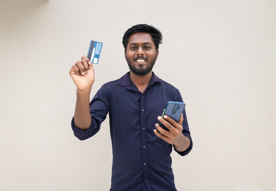 Indian shop merchant QR digital payments merchant fee illustration