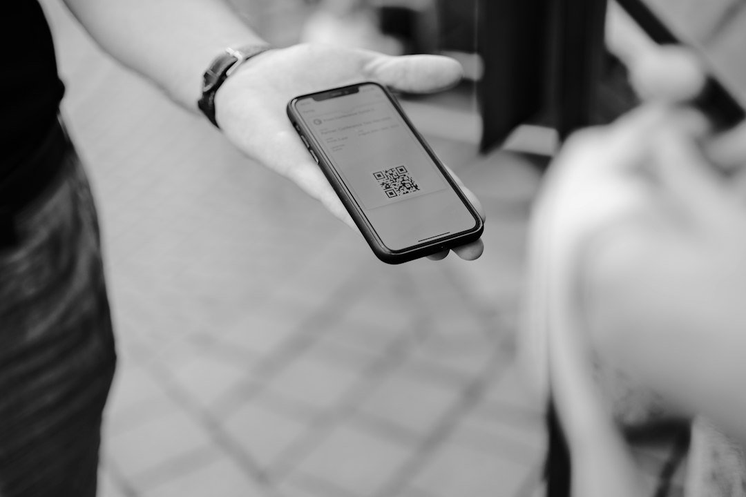 Mobile phone से digital QR payment का संदर्भ