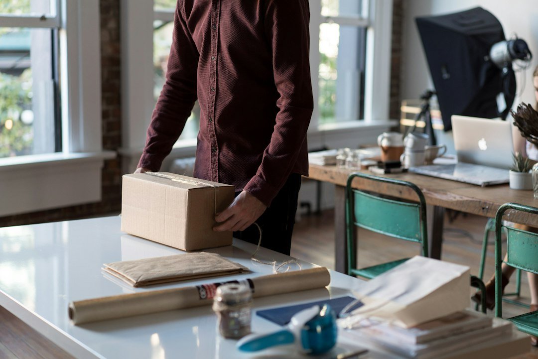 Small business ecommerce orders और seller operations