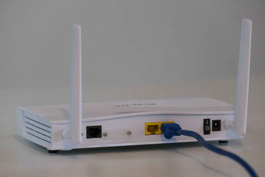 Wireless router और home network technology को दर्शाती image